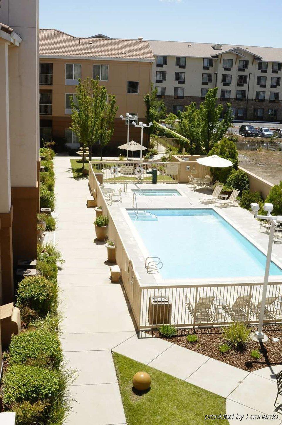 Hampton Inn & Suites Redding Exterior foto